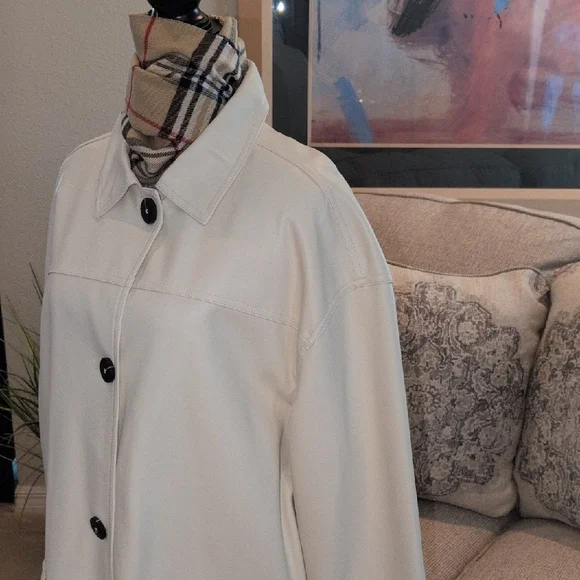 Oversized Cream Coat Faux Leather with Black Buttons - Picture 6 of 12